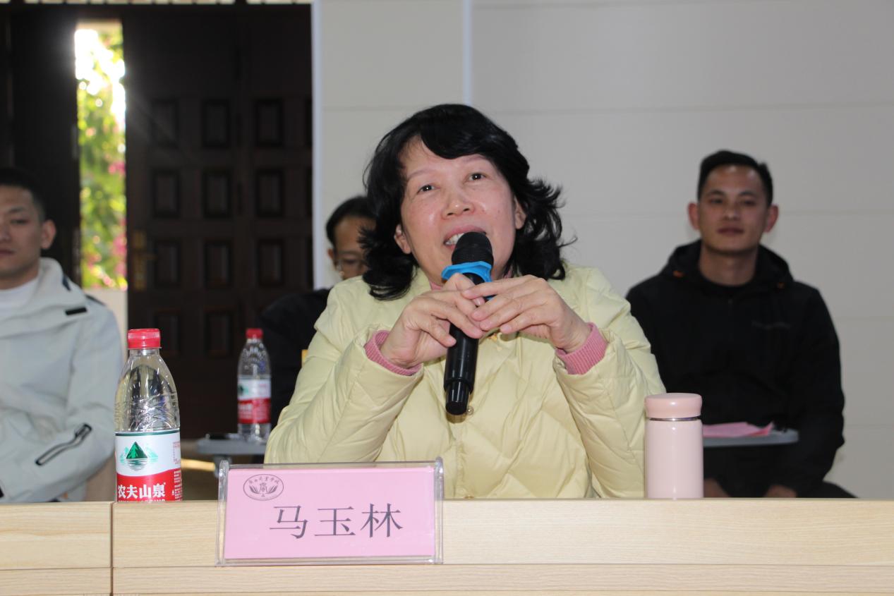 7.广西右江民族商业学校党委委员、副校长马玉林分享招生工作心得